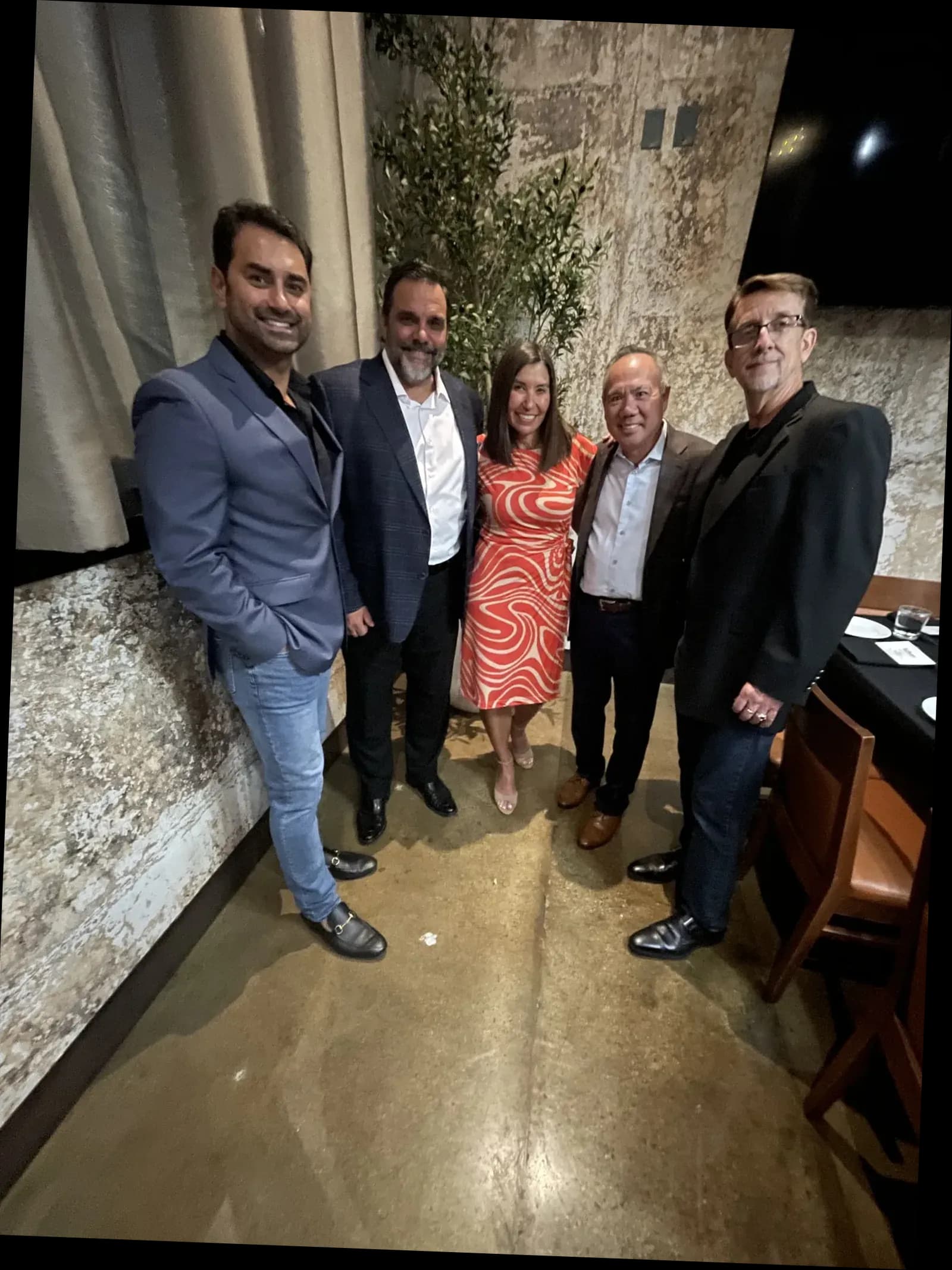 Dr. Michael Njo with dentists and referral partners at the Los Angeles Panel of Experts dinner